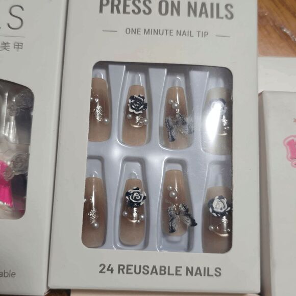 5x Pack of Medium Coffin Press on Nails Butterfly and Pearl Design - Picture 6 of 6